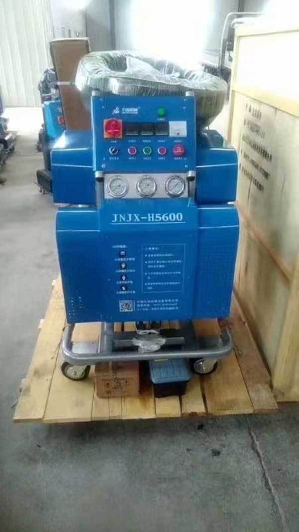 工业平板半挂车车厢耐磨防腐衬里聚脲喷涂(图2) H5600工业平板半挂车车厢耐磨防腐衬里聚脲喷涂机