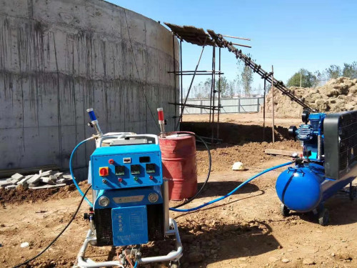 Q5600河北聚脲喷涂机防腐聚脲施工案例