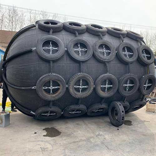 码头用聚氨酯实心填充护舷 聚氨酯喷涂机(图1) 码头用聚氨酯实心填充护舷案例